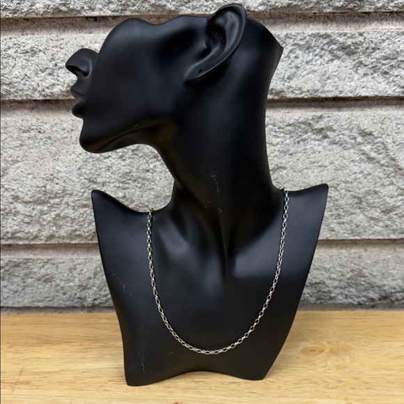 Jewelry - Elegant Sterling Silver 925 Chain Necklace 20”